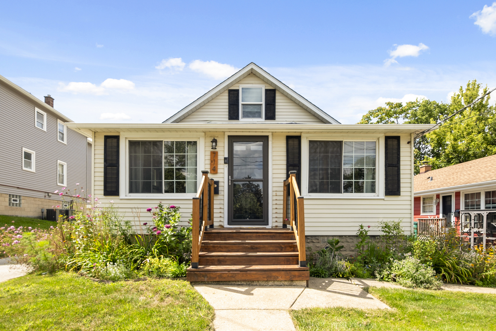 714 Walnut Street, Lemont, IL 60439