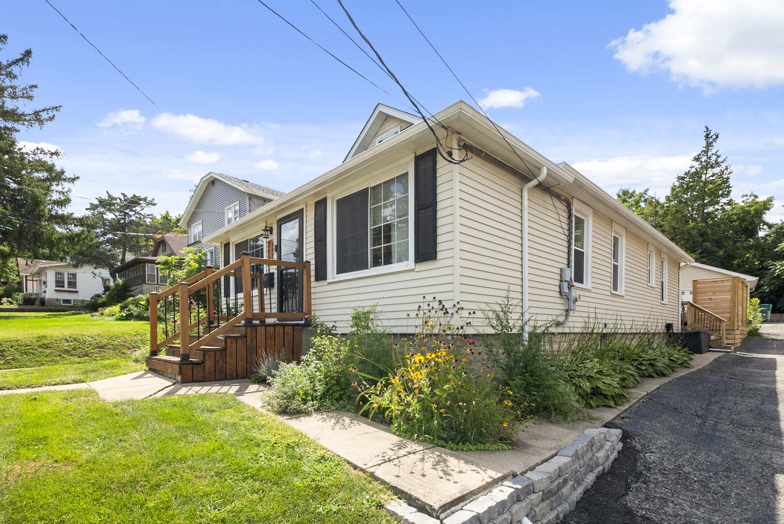 714 Walnut Street, Lemont, IL 60439