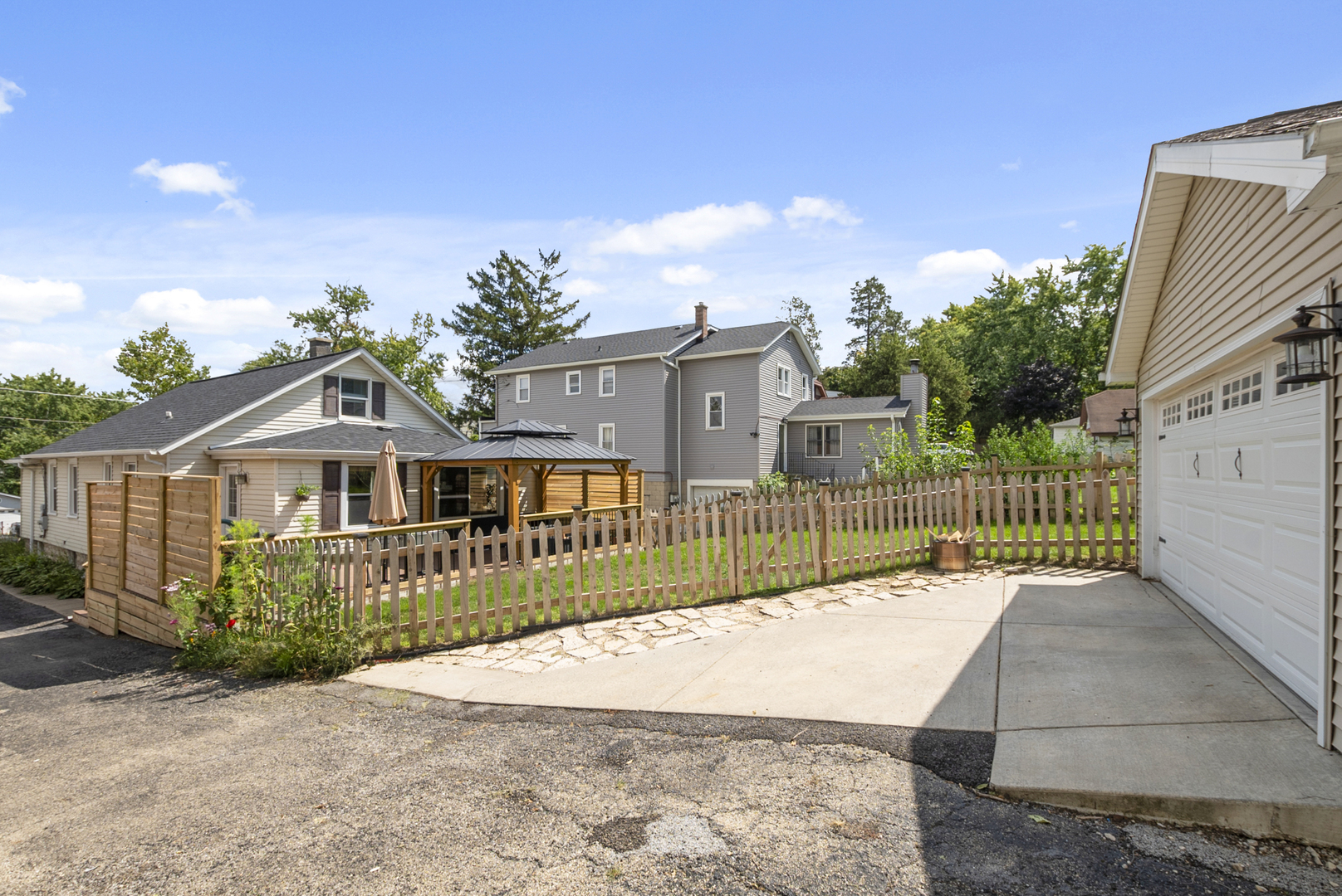 714 Walnut Street, Lemont, IL 60439