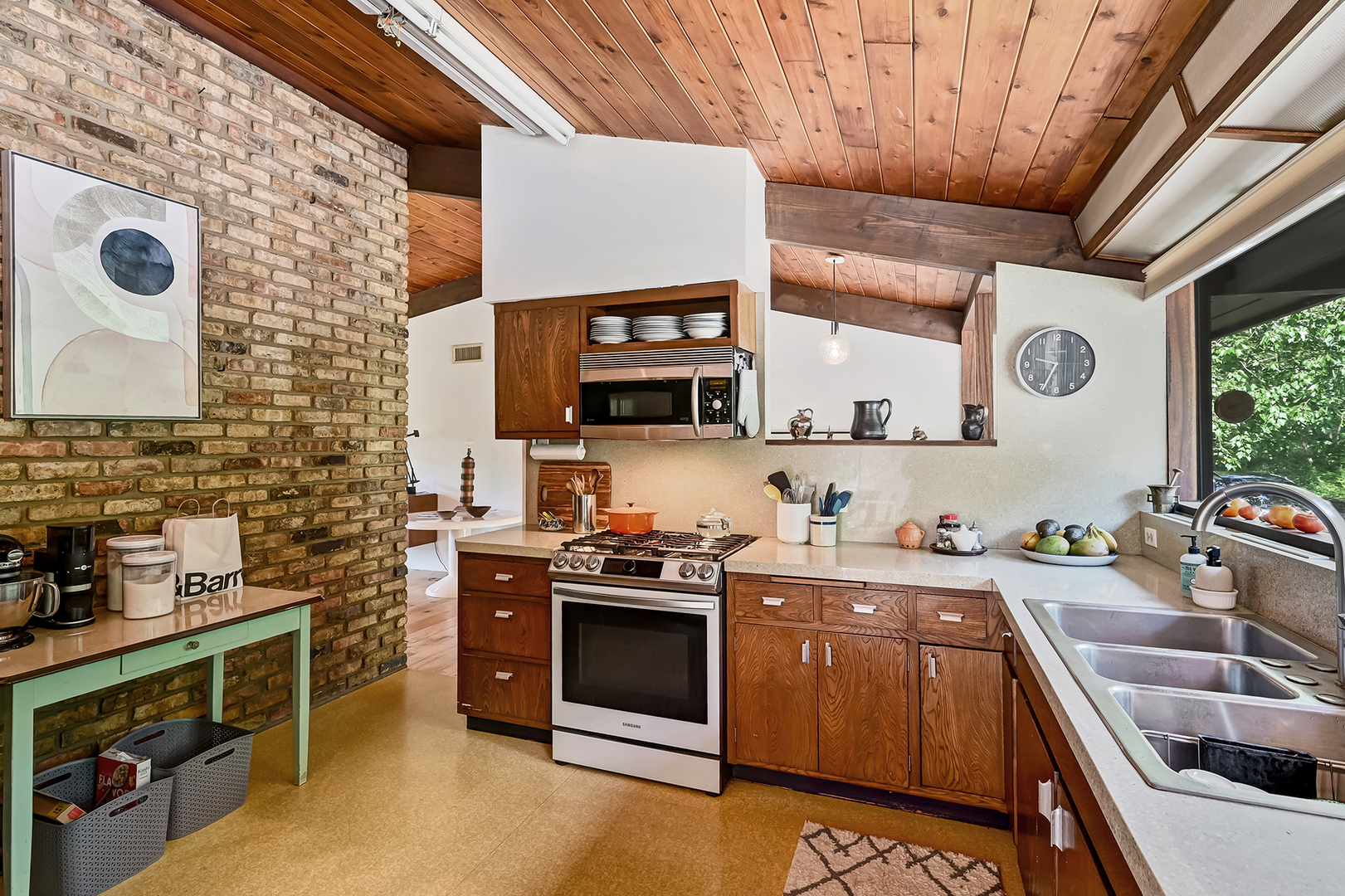 16W340 97th Street, Burr Ridge, IL 60527