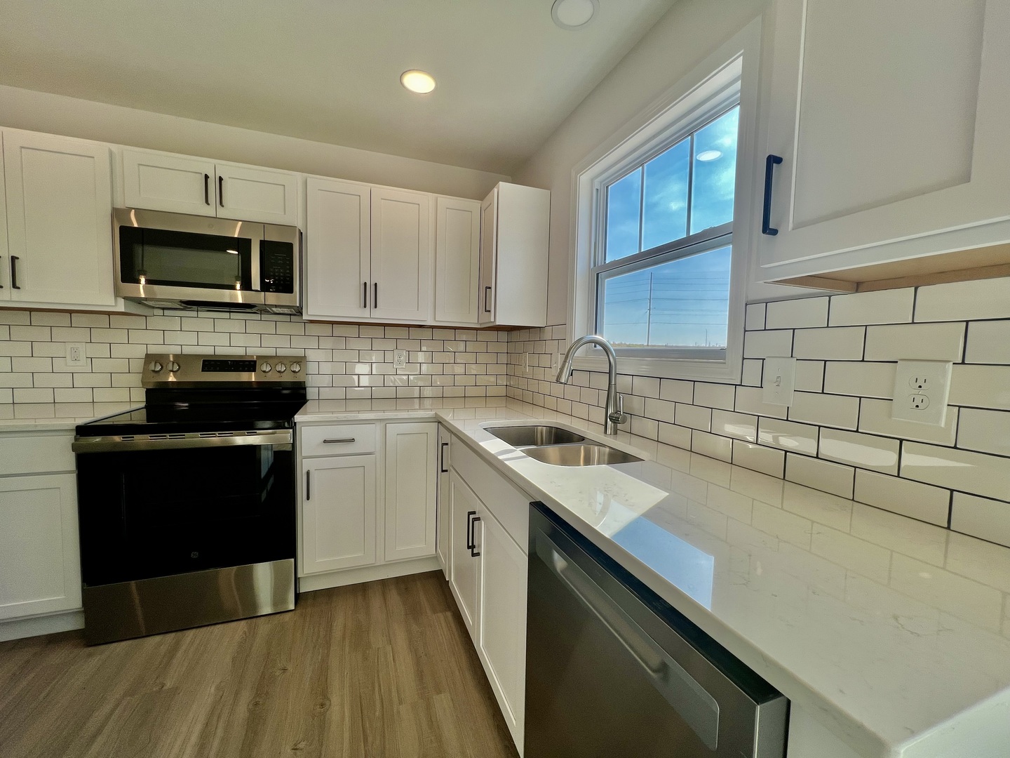 14 Eric Court, Bloomington, IL 61705