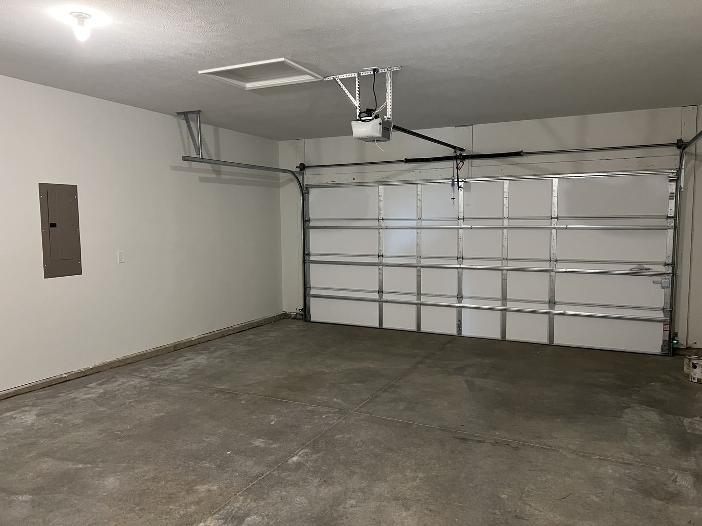 14 Eric Court, Bloomington, IL 61705