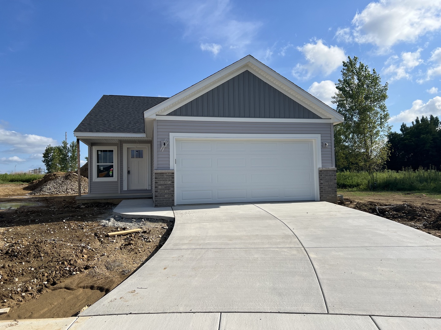 14 Eric Court, Bloomington, IL 61705