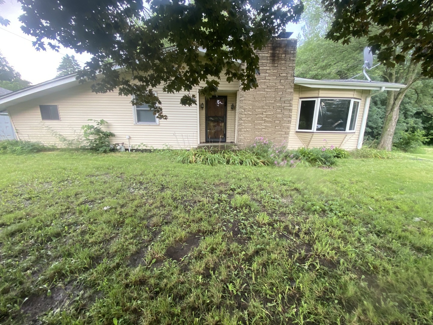 9283 N Main Street, Rockford, IL 61103