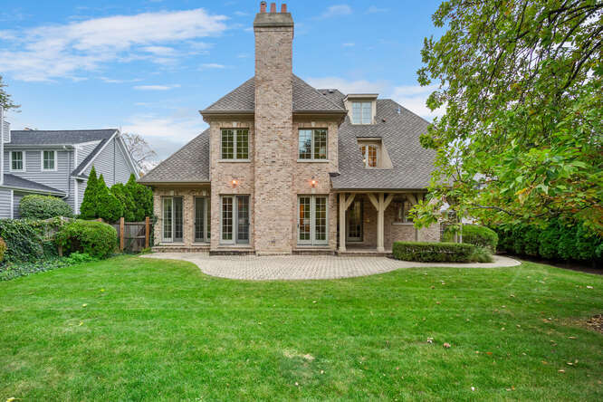 210 W Hickory Street, Hinsdale, IL 60521