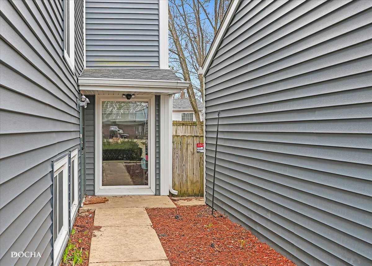 30W021 Danbury Drive, Warrenville, IL 60555