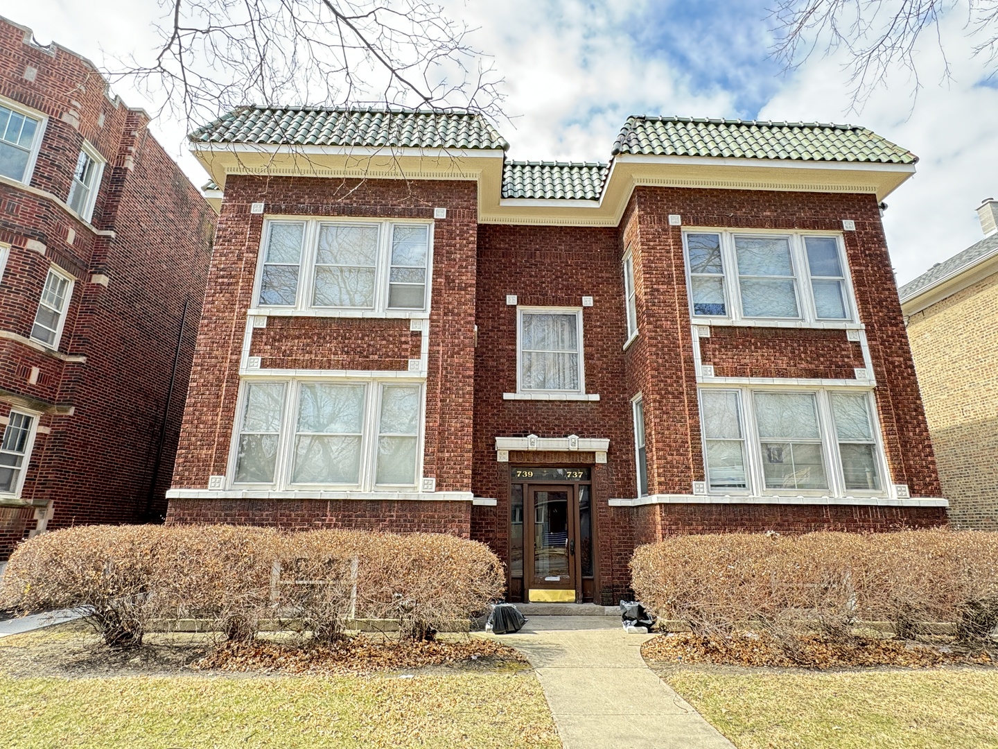 737 Clarence Avenue, Oak Park, IL 60304