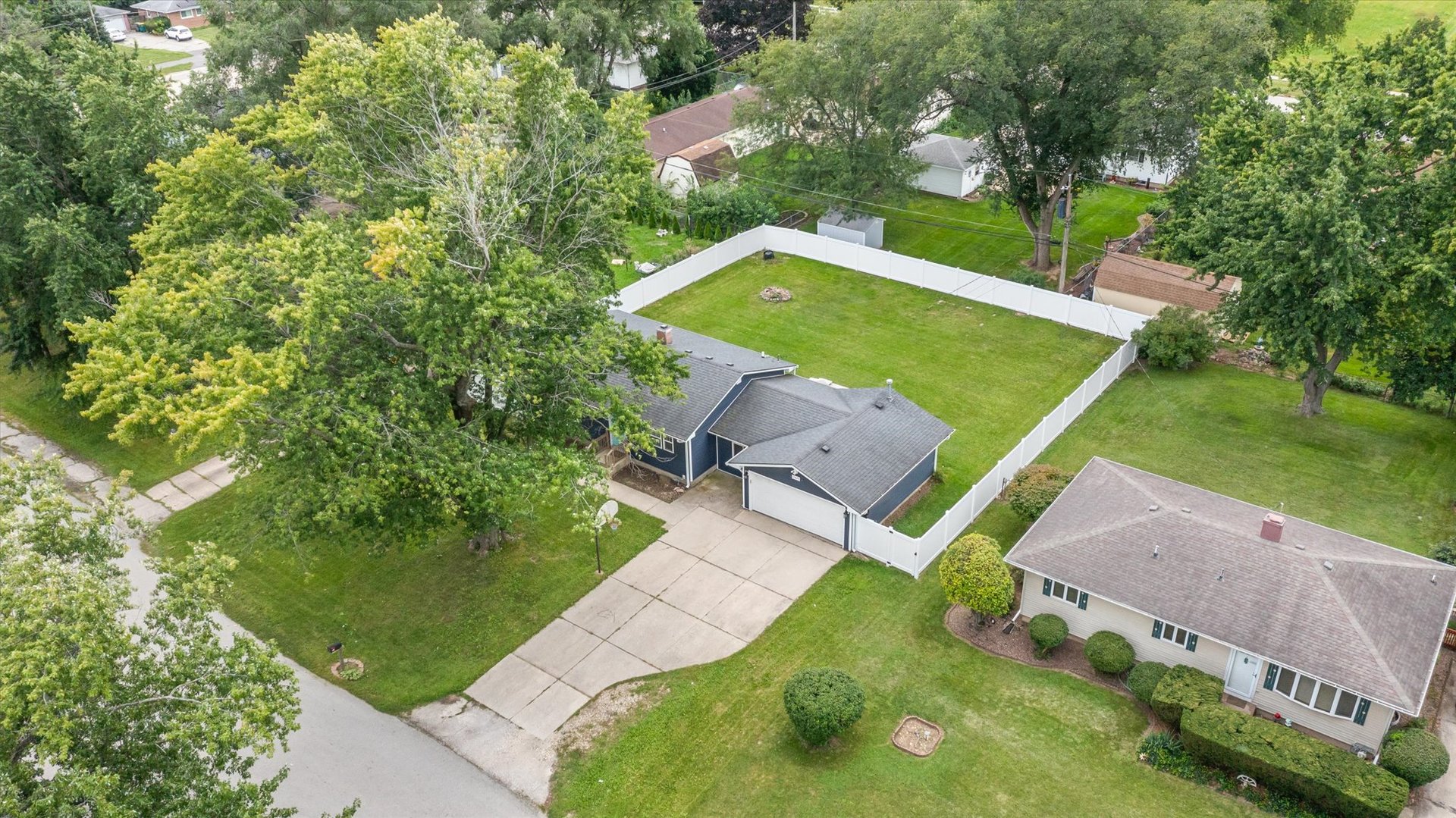 15824 S Collins Drive, Plainfield, IL 60544