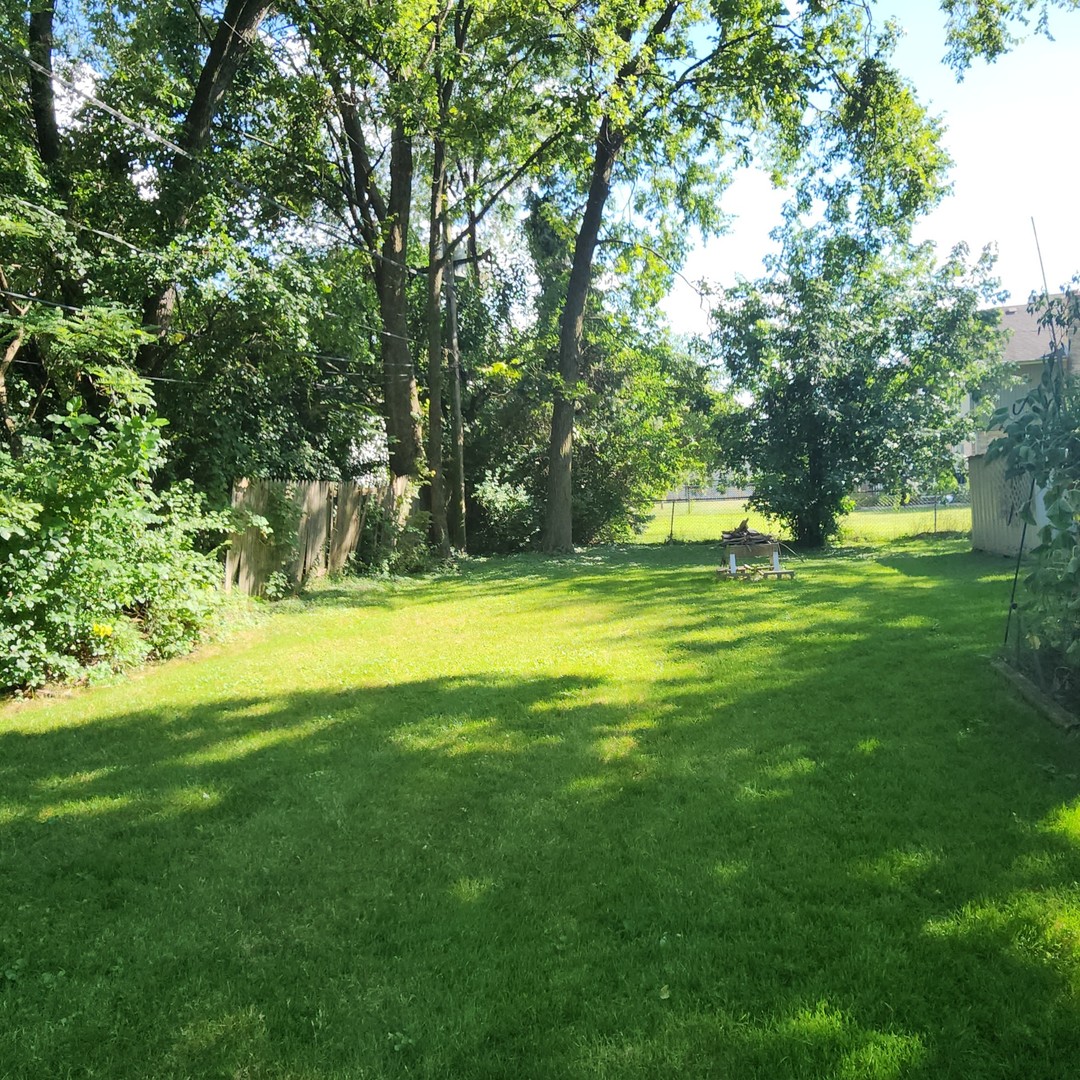 9317 S 82ND Avenue, Hickory Hills, IL 60457