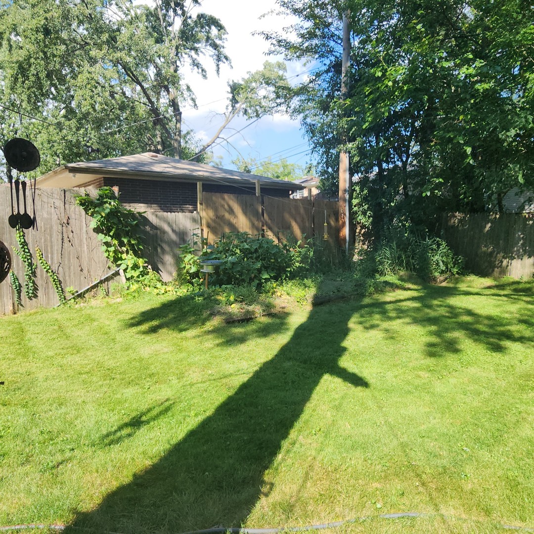 9317 S 82ND Avenue, Hickory Hills, IL 60457