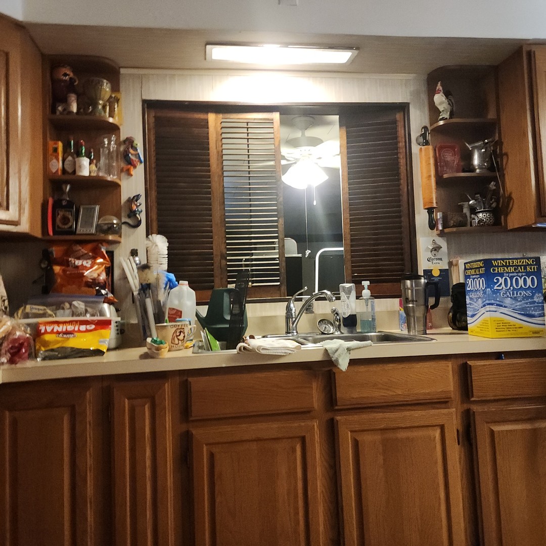 9317 S 82ND Avenue, Hickory Hills, IL 60457