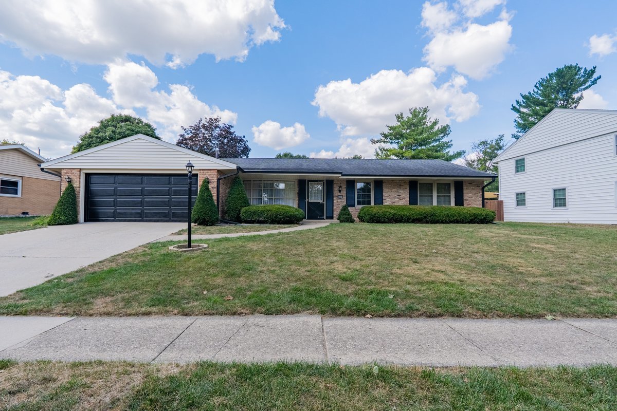 2105 Noel Drive, Champaign, IL 61821