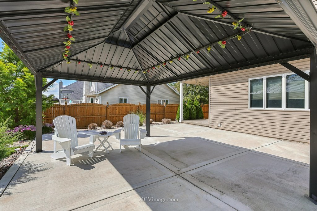 406 Cambridge Lane, Shorewood, IL 60404