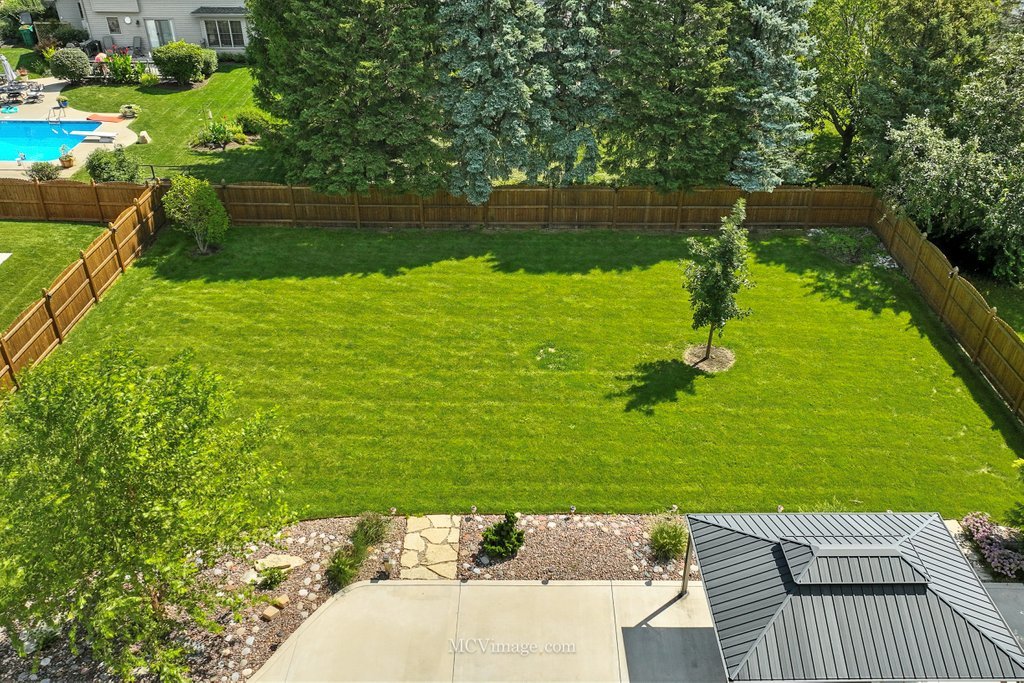 406 Cambridge Lane, Shorewood, IL 60404