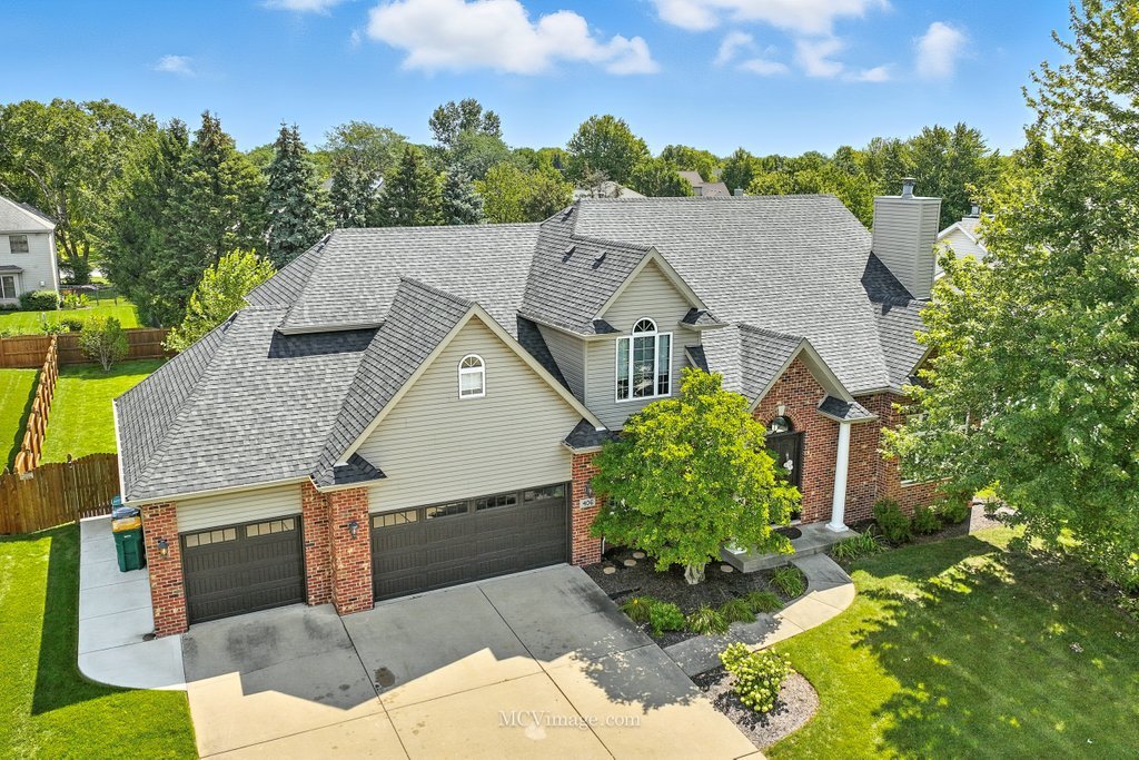 406 Cambridge Lane, Shorewood, IL 60404