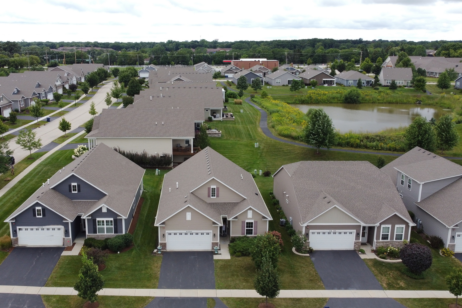 6296 Doral Drive, Gurnee, IL 60031