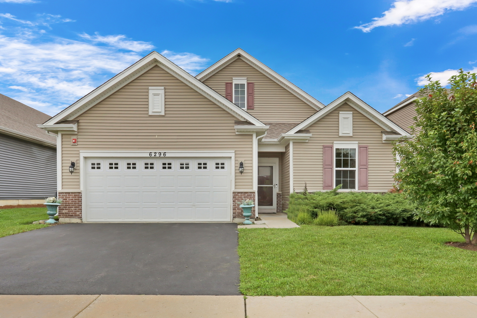6296 Doral Drive, Gurnee, IL 60031