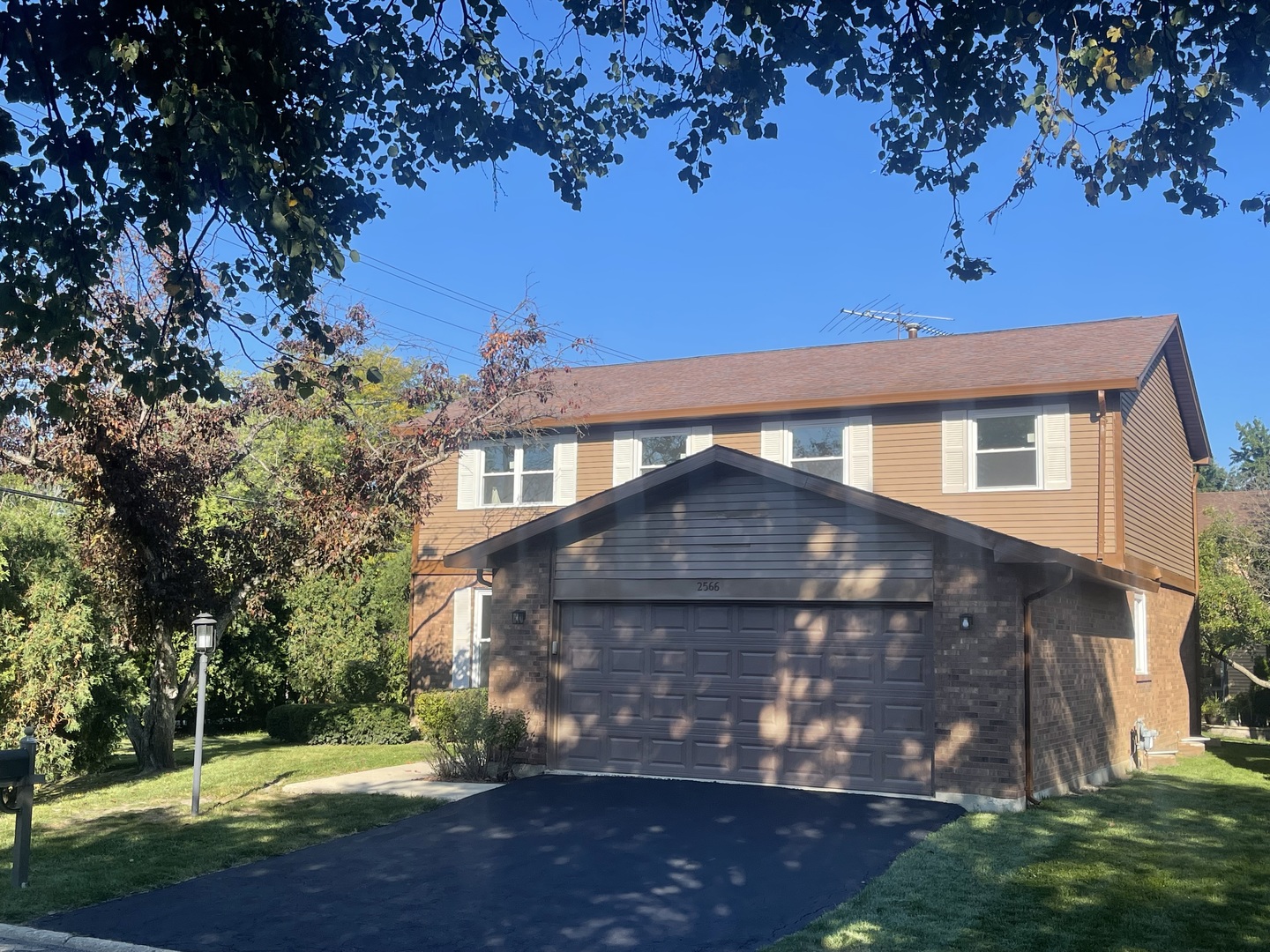 2566 Brian Drive, Northbrook, IL 60062