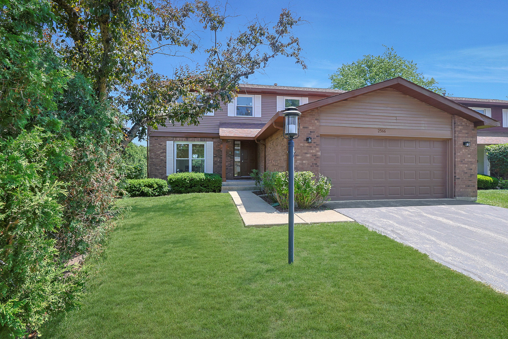 2566 Brian Drive, Northbrook, IL 60062