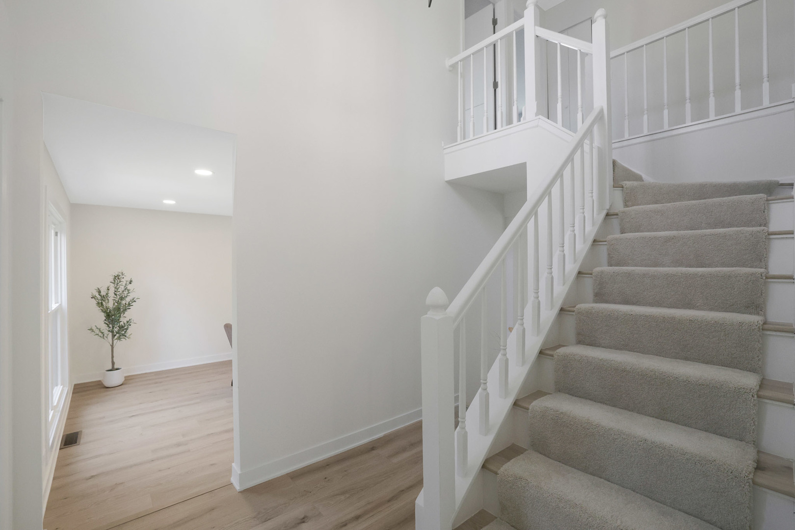 2566 Brian Drive, Northbrook, IL 60062