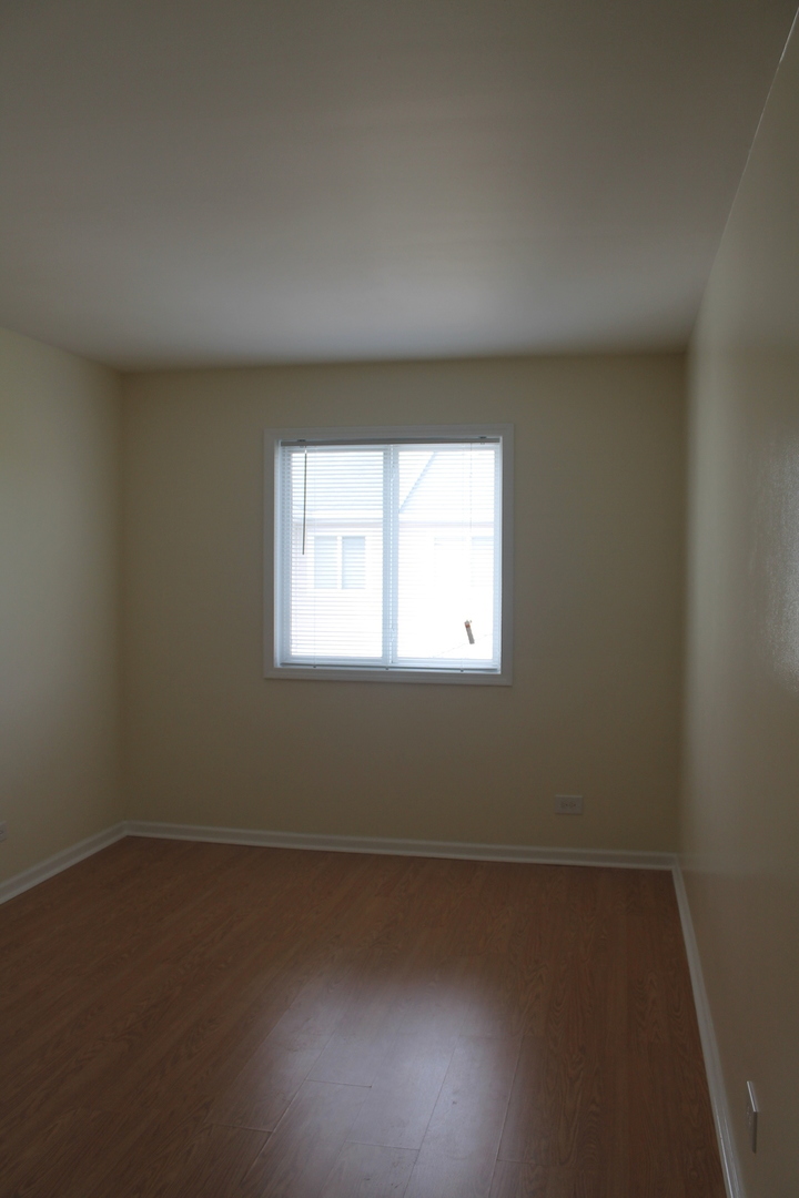 440 Meadow Green Lane #440, Round Lake Beach, IL 60073