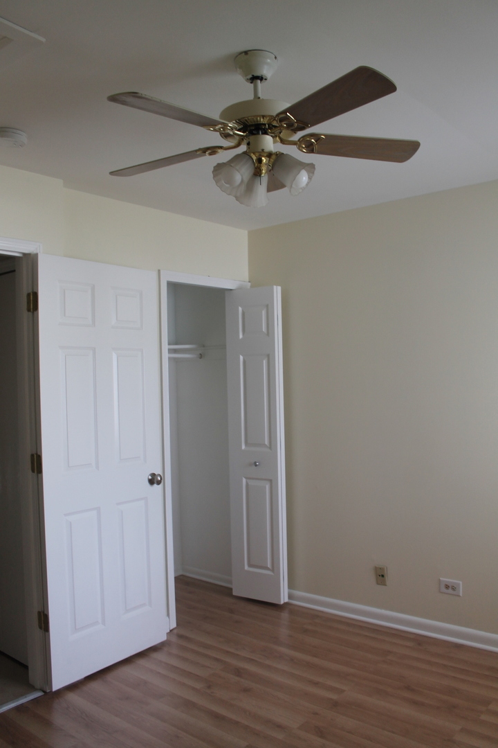 440 Meadow Green Lane #440, Round Lake Beach, IL 60073