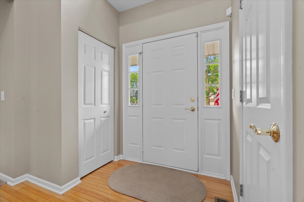 32526 Pilgrims Court, Lakemoor, IL 60051