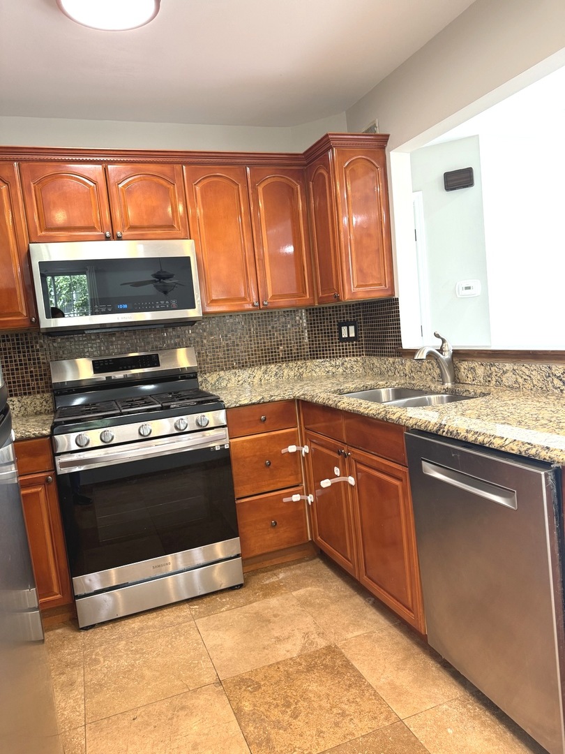 321 Whispering Court, Bolingbrook, IL 60440