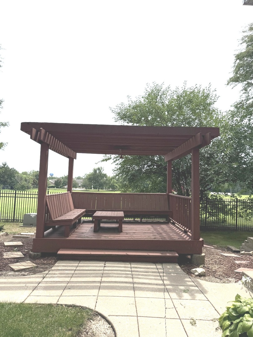 321 Whispering Court, Bolingbrook, IL 60440