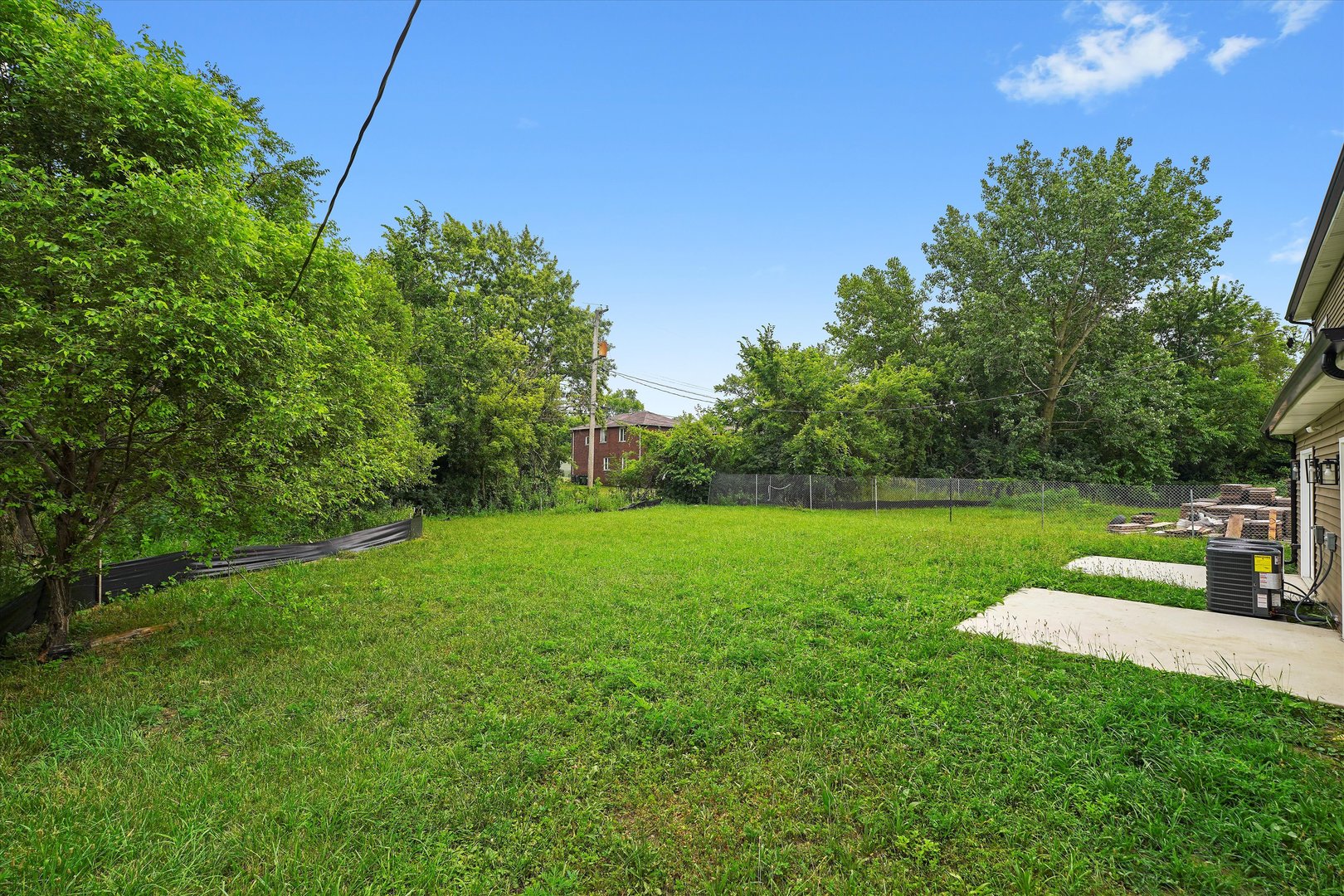 13723 S Springfield Avenue, Robbins, IL 60472