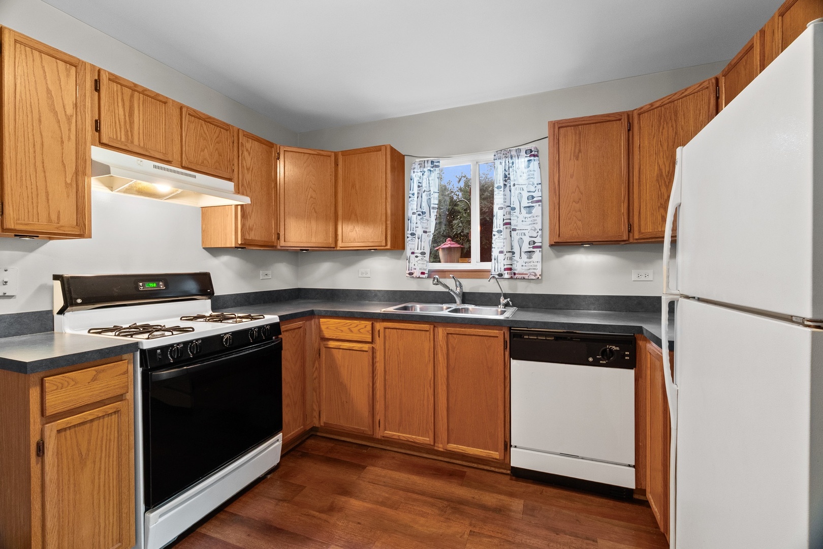 1841 Tanager Court, Joliet, IL 60435