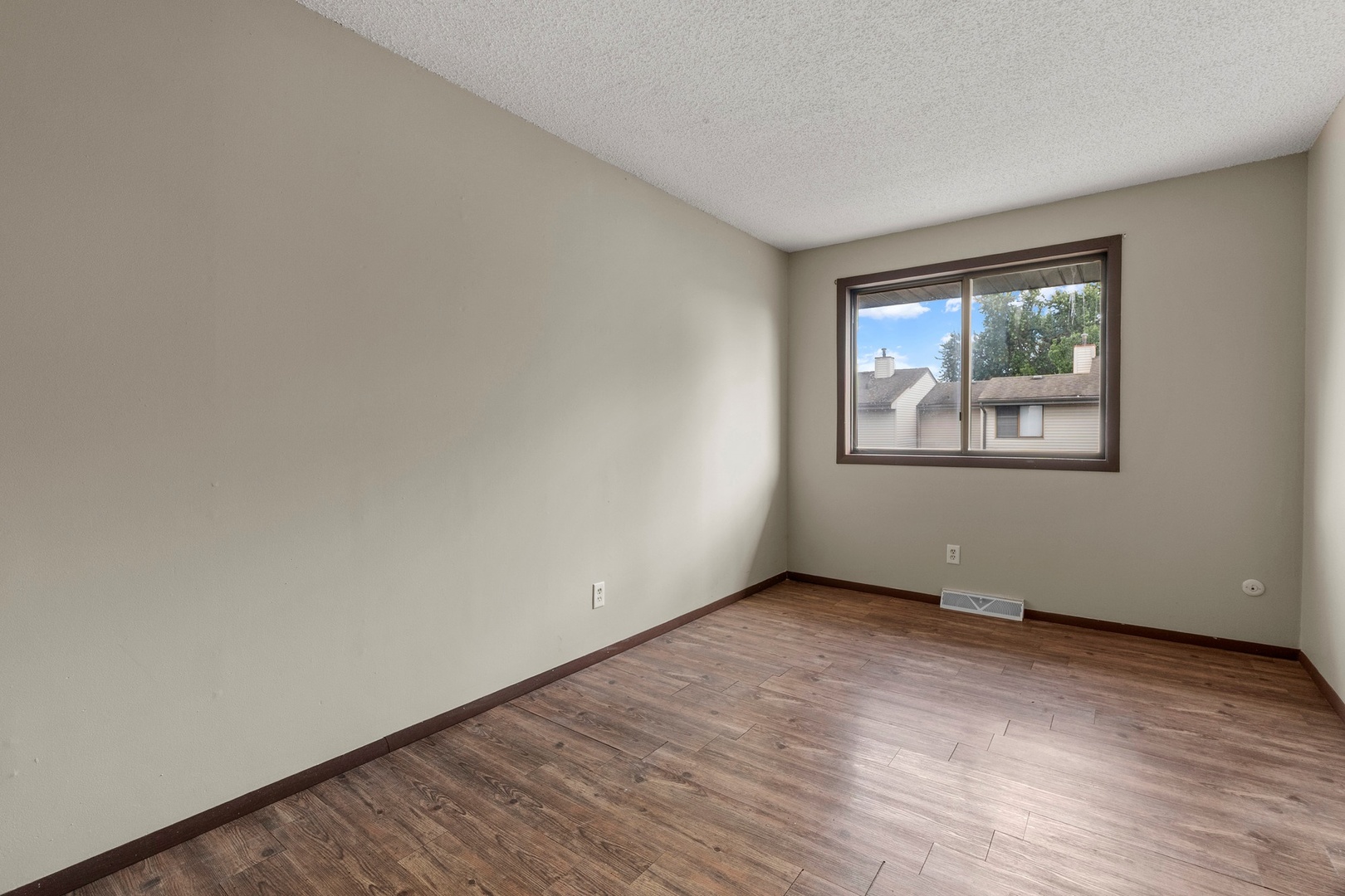 2505 Lotus Lane, Crest Hill, IL 60403