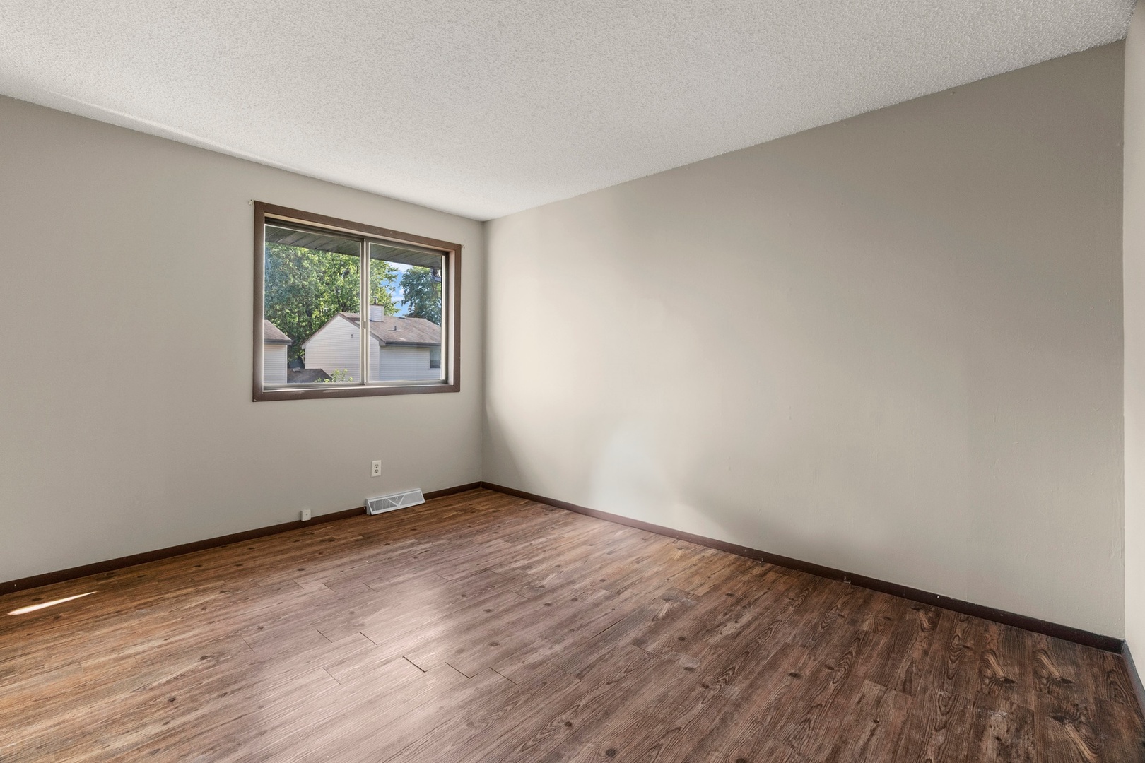 2505 Lotus Lane, Crest Hill, IL 60403