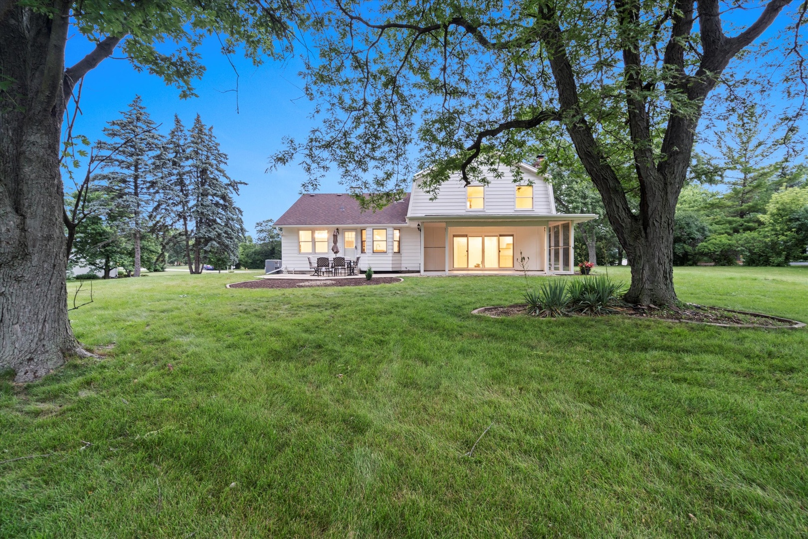 13456 W Red Coat Drive, Lemont, IL 60439
