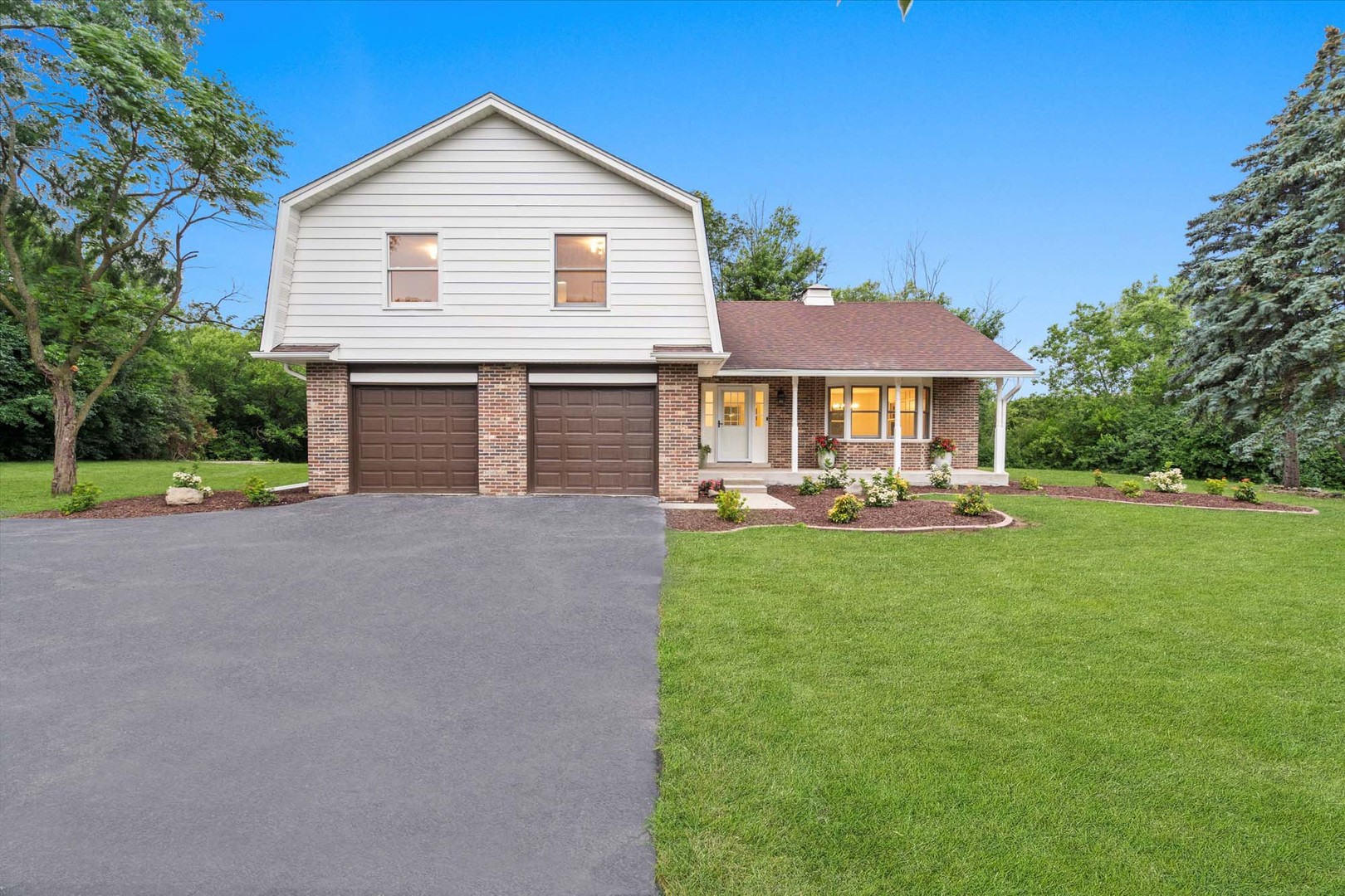 13456 W Red Coat Drive, Lemont, IL 60439