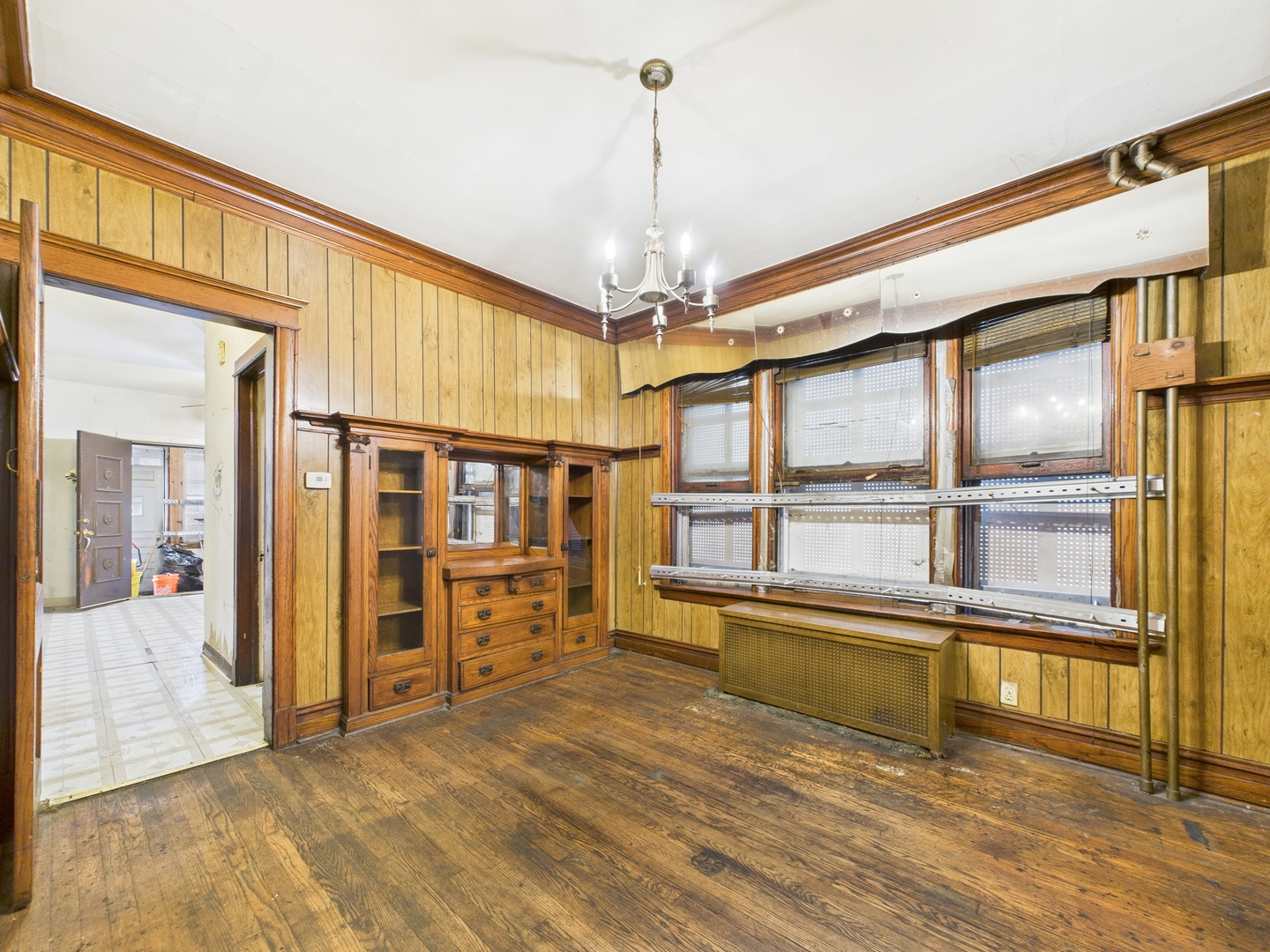 6917 S Indiana Avenue, Chicago, IL 60637