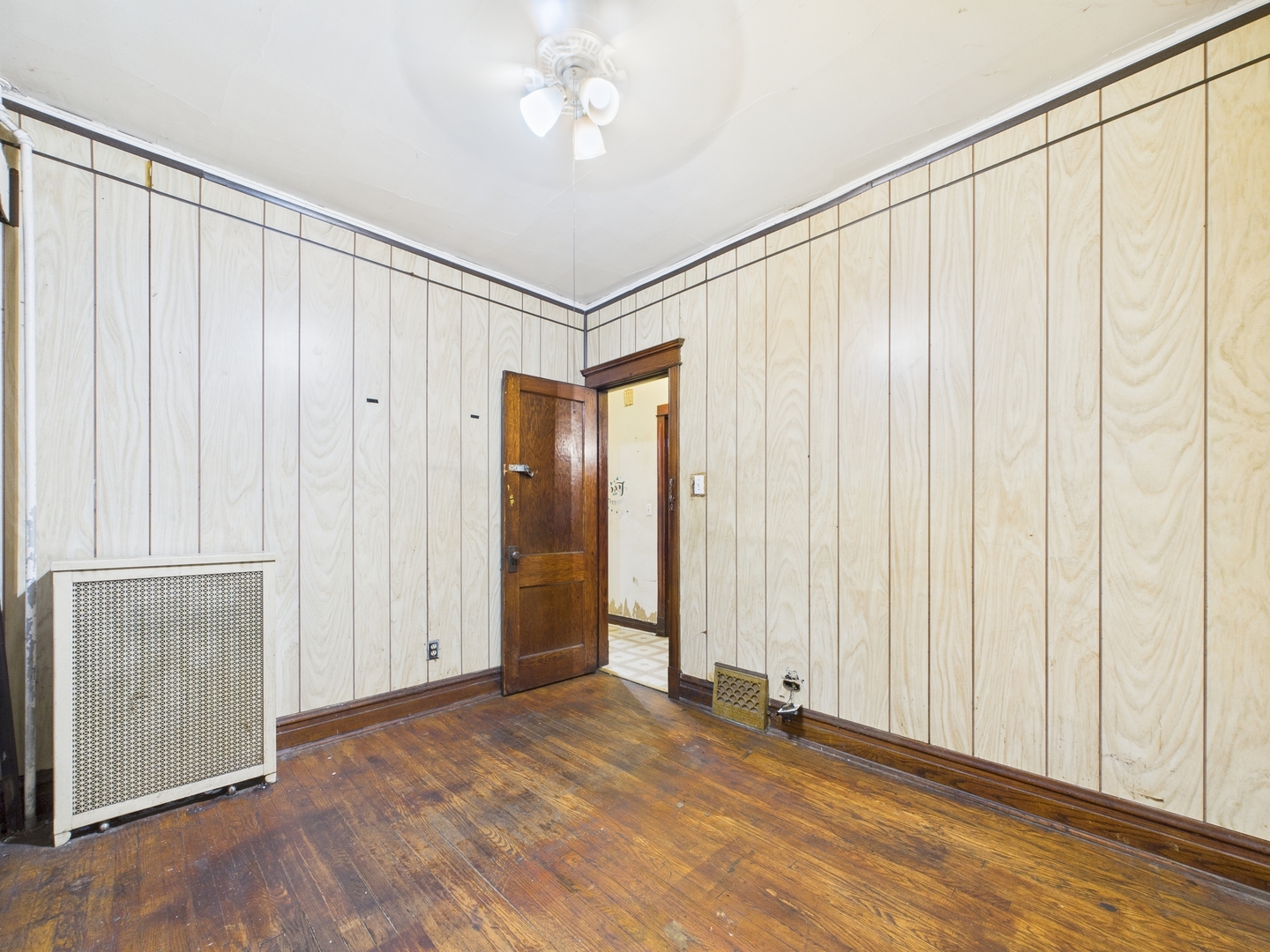 6917 S Indiana Avenue, Chicago, IL 60637