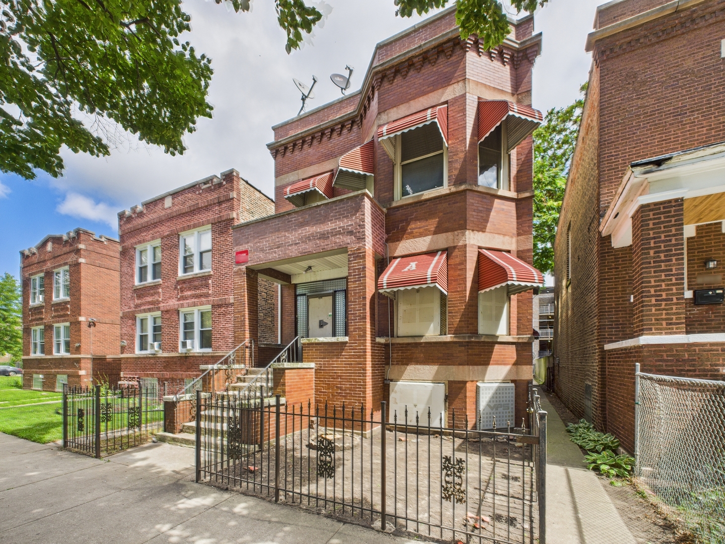 6917 S Indiana Avenue, Chicago, IL 60637