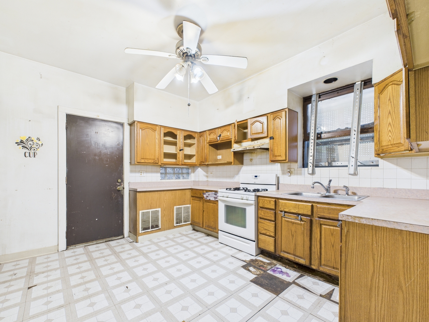 6917 S Indiana Avenue, Chicago, IL 60637