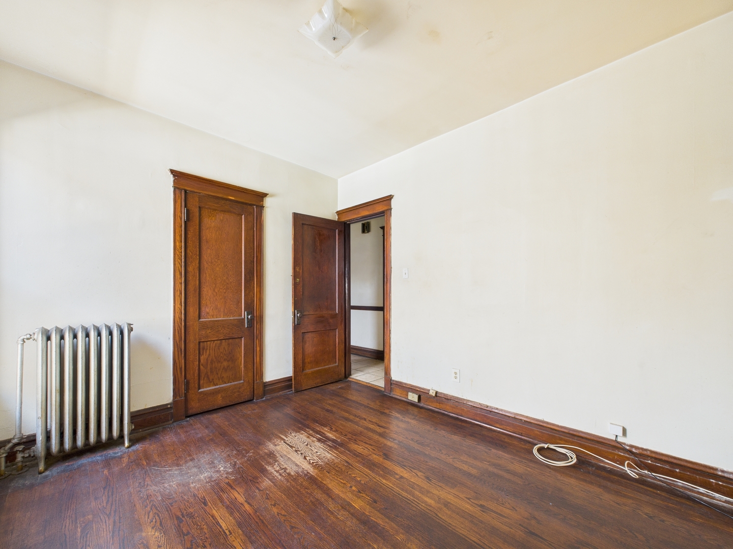 6917 S Indiana Avenue, Chicago, IL 60637