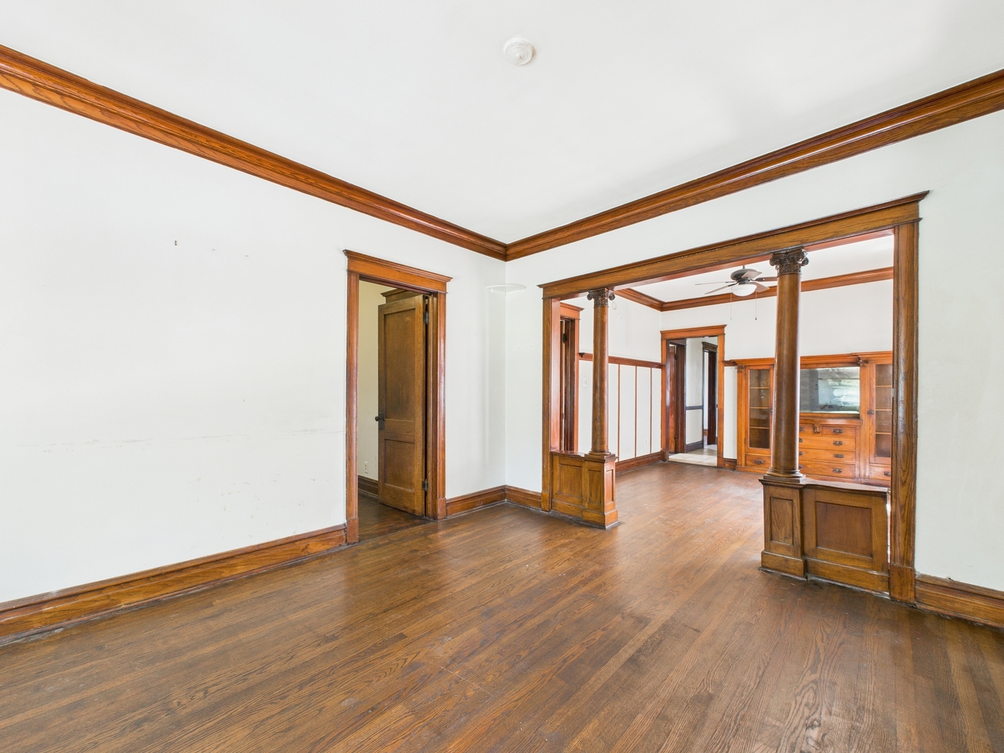 6917 S Indiana Avenue, Chicago, IL 60637