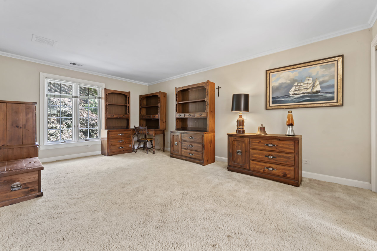 937 Braeburn Road, Inverness, IL 60067