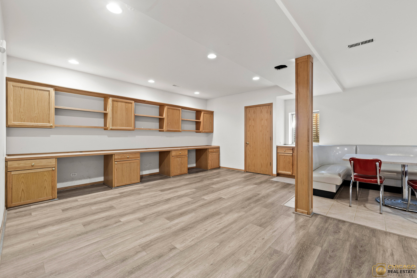 396 E 17th Place, Lombard, IL 60148