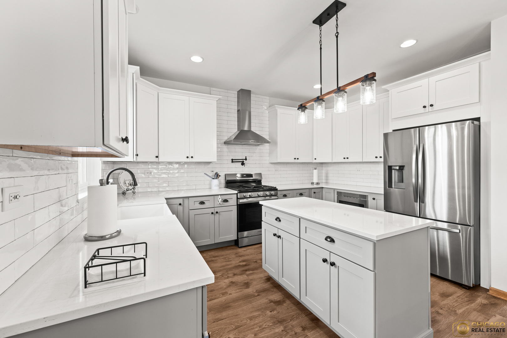 396 E 17th Place, Lombard, IL 60148