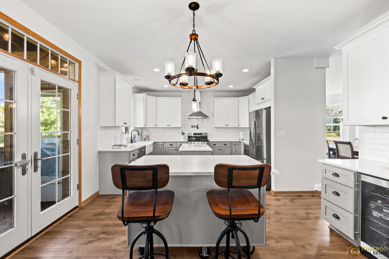 396 E 17th Place, Lombard, IL 60148