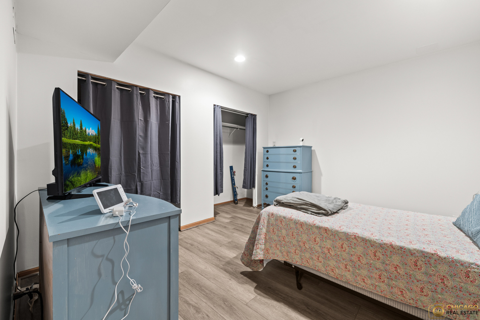 396 E 17th Place, Lombard, IL 60148