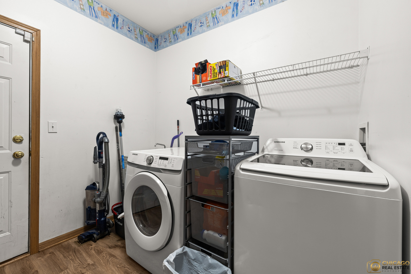 396 E 17th Place, Lombard, IL 60148