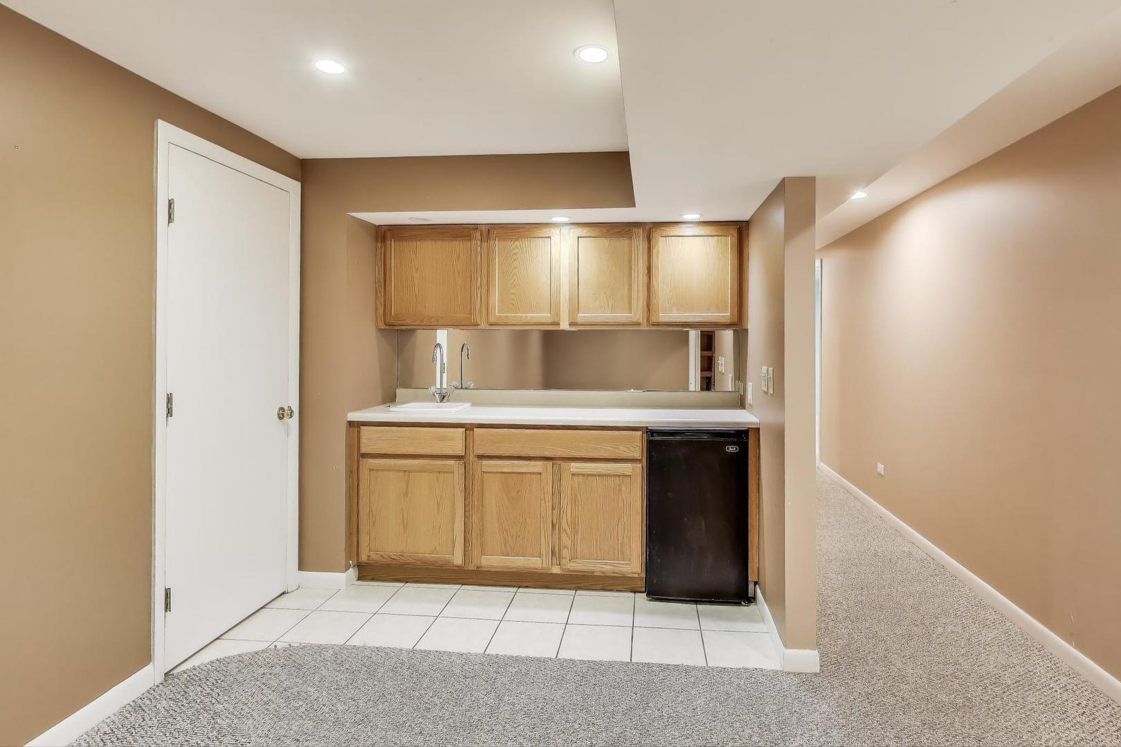1903 Sheridan Road, Buffalo Grove, IL 60089
