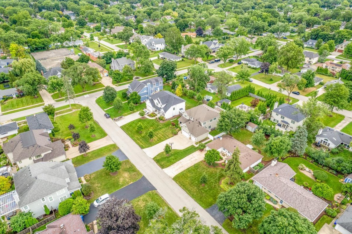 514 Turf Lane, Wheaton, IL 60187