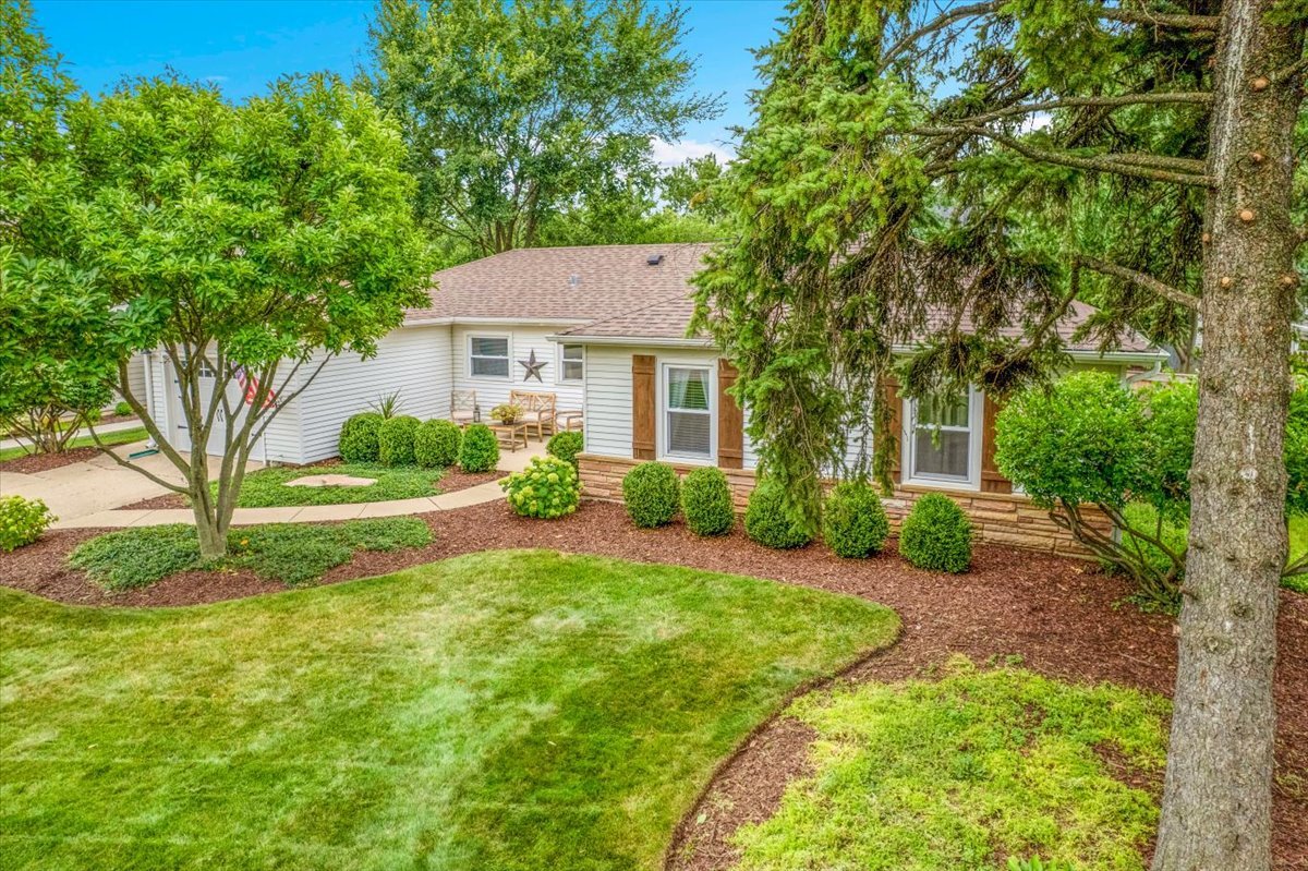 514 Turf Lane, Wheaton, IL 60187
